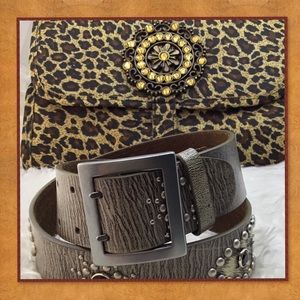 GRAY LEATHER BELT WITH HORSE HAIR DETAILING